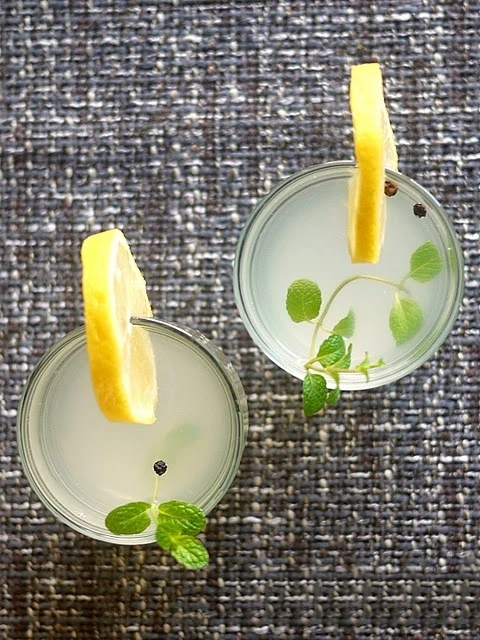 Làm ấm cơ thể với nước chanh bạc hà nóng ảnh 3