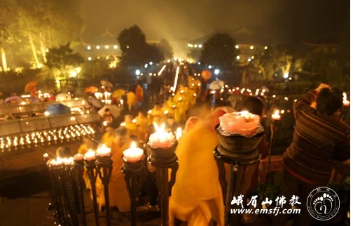 Trung Quốc: Kỷ niệm Thánh Đản Bồ Tát Quan Âm và Bồ Tát Phổ Hiền ảnh 10 quanam 10.png