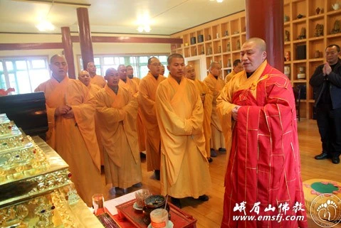 Trung Quốc: Kỷ niệm Thánh Đản Bồ Tát Quan Âm và Bồ Tát Phổ Hiền ảnh 14 quanam 15.png