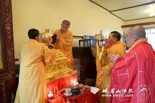 Trung Quốc: Kỷ niệm Thánh Đản Bồ Tát Quan Âm và Bồ Tát Phổ Hiền ảnh 17 quanam 18.png