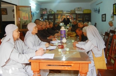 Quảng Ngãi: Tân Ban Trị sự nhiệm kỳ IV (2011 - 2016) họp phiên đầu tiên ảnh 1 wBTS.jpg