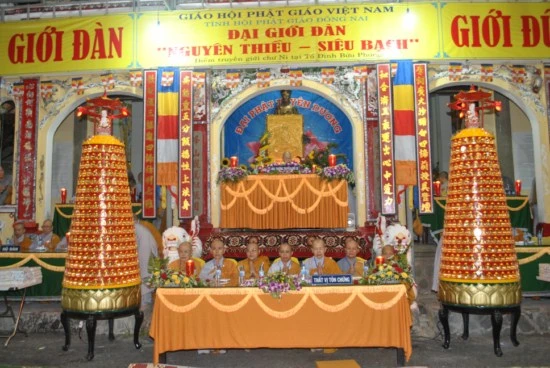 Đồng Nai: Giới tử Sa di Ni tấn đàn tại Đại giới đàn Nguyên Thiều - Siêu Bạch 2011 ảnh 9