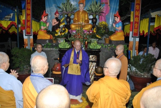 Đồng Nai: Giới tử Sa di Ni tấn đàn tại Đại giới đàn Nguyên Thiều - Siêu Bạch 2011 ảnh 4 Đồng Nai: Giới tử Sa di Ni tấn đàn tại Đại giới đàn Nguyên Thiều - Siêu Bạch 2011 ảnh 4