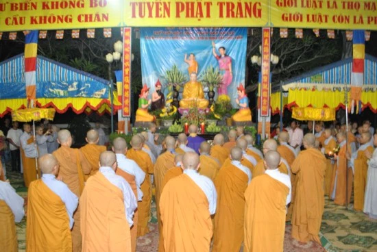 Đồng Nai: Giới tử Sa di Ni tấn đàn tại Đại giới đàn Nguyên Thiều - Siêu Bạch 2011 ảnh 7