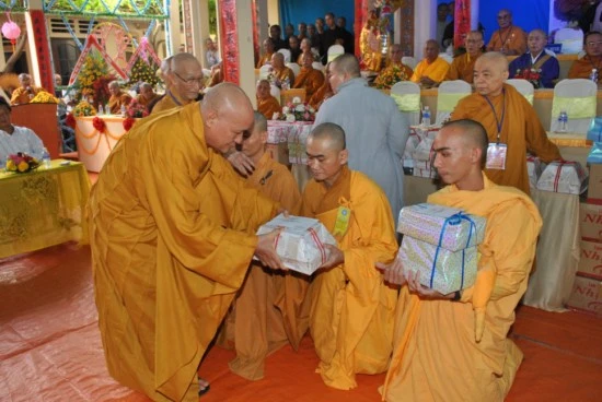 Đồng Nai: Bế mạc Đại giới đàn Nguyên Thiều - Siêu Bạch 2011 ảnh 14