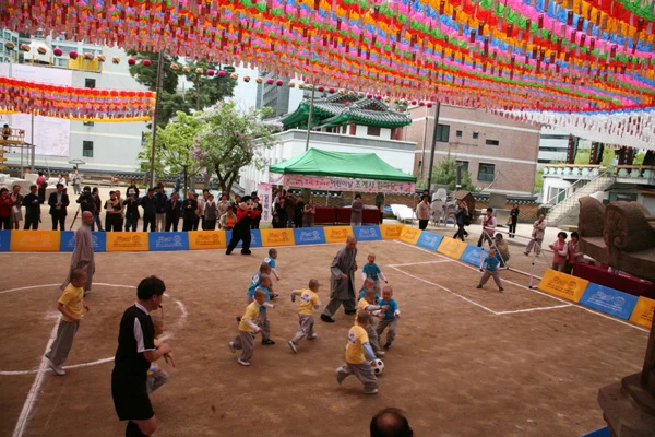 Doi bong da Tieu HT. HQ 17.jpg