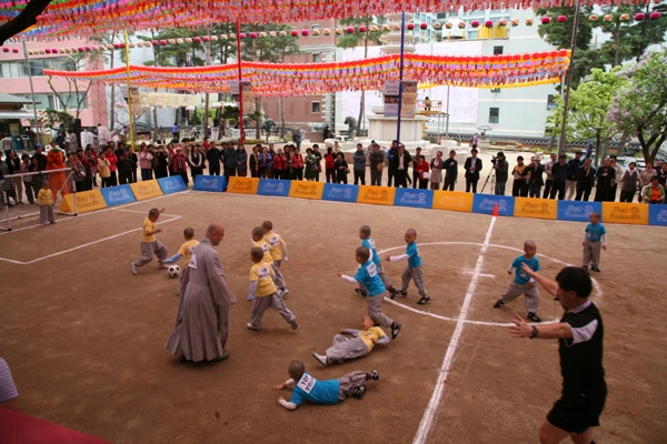 Doi bong da Tieu HT. HQ 18.jpg