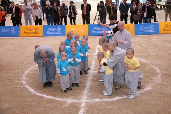 Doi bong da Tieu HT. HQ 20.jpg