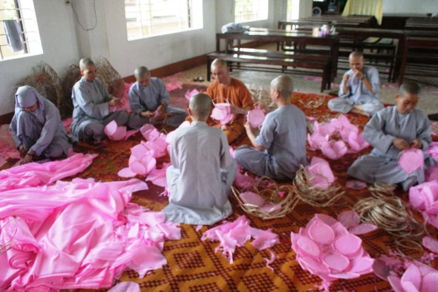 Phật giáo Huế tích cực chuẩn bị Phật đản 2011 ảnh 1