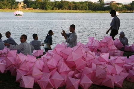 Đài Truyền hình Việt Nam tại Huế sẽ phát sóng trực tiếp Lễ thắp sáng 7 hoa sen trên sông Hương ảnh 5