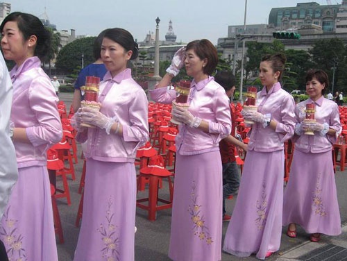 Đài Loan: Hàng chục vạn người dân dự Đại lễ Phật Đản 2011 ảnh 6