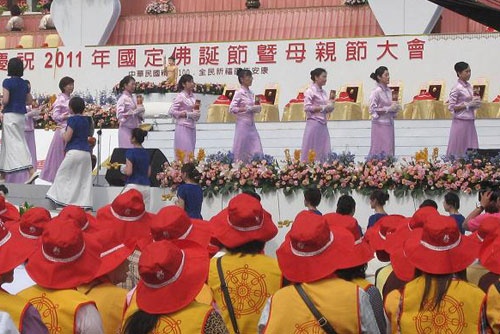 Đài Loan: Hàng chục vạn người dân dự Đại lễ Phật Đản 2011 ảnh 9
