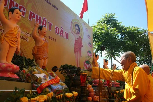 Bắc Ninh: Tưng bừng Đại lễ Phật đản tại chùa Phật Tích ảnh 2