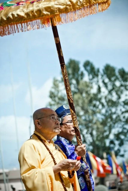 Chùm ảnh:  Rực rỡ cờ hoa PG tại lễ hội Vesak người Việt ở San Jose ảnh 40