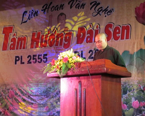 Hà Nội: Phật tử trẻ dự liên hoan văn hoan văn nghệ mừng Phật Đản 2011 ảnh 3