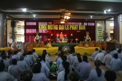 Hà Nội: Náo nức về Thiền viện Sùng Phúc chiêm bái Xá lợi Phật ảnh 2