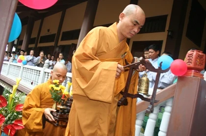 Hà Nội: Náo nức về Thiền viện Sùng Phúc chiêm bái Xá lợi Phật ảnh 7