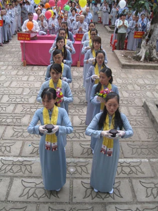 TPHCM: Phật giáo quận Tân Bình tổ chức Đại lễ Phật đản PL. 2555 ảnh 19