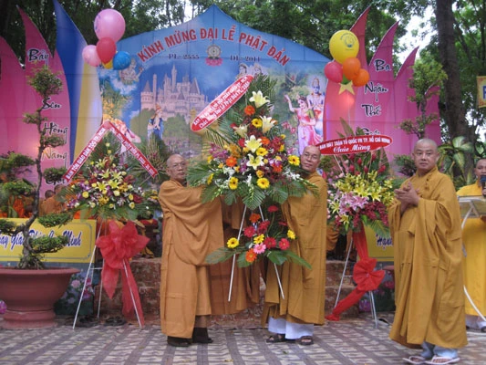 TPHCM: Phật giáo quận Tân Bình tổ chức Đại lễ Phật đản PL. 2555 ảnh 8