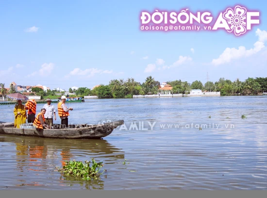 Lễ Phật Đản ở một ngôi chùa từ thiện ảnh 10