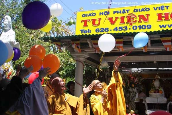 HAPPY BUDDHA DAY and FOR BUDDHA AND COUNTRY!  HoPhap.net