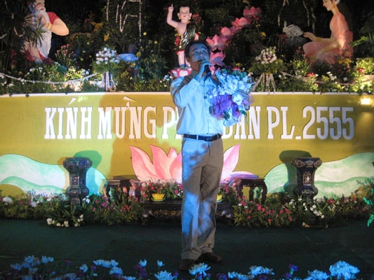 TPHCM: Chùa Hải Quang tổ chức đêm ca nhạc mừng Phật đản PL.2555 ảnh 4