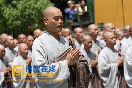 Trung Quốc: Phật giáo Hàng Châu ôm bát khất thực năm 2011 ảnh 8