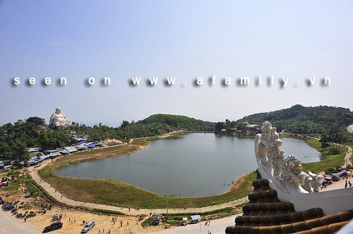 Bồng bềnh vẻ đẹp Thiên Cấm Sơn