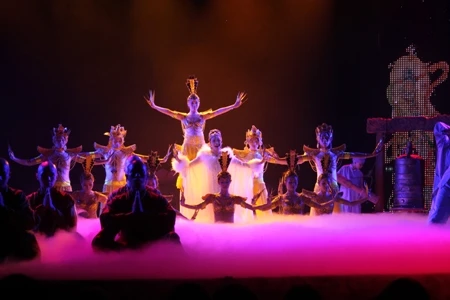 Xem Hồ Quỳnh Hương có... “nghìn mắt nghìn tay” ảnh 2