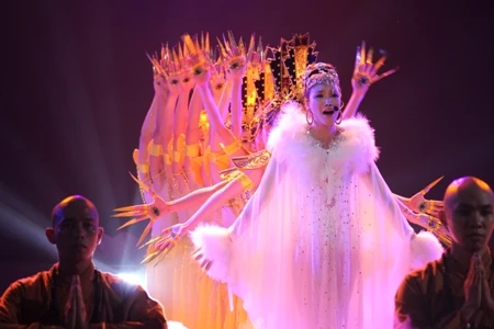 Xem Hồ Quỳnh Hương có... “nghìn mắt nghìn tay” ảnh 7