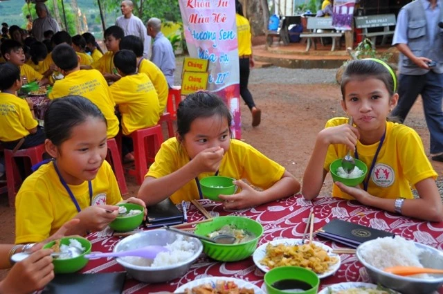 Chùm ảnh: Một ngày của khóa tu mùa hè tại chùa Hoa Khai - Đắk Nông ảnh 5