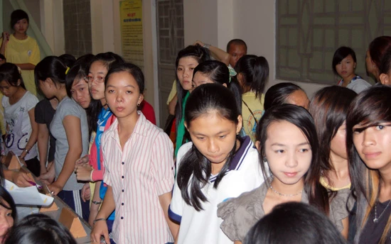 Kiên Giang: Gần 1.000 bạn trẻ đến tham dự Khóa tu mùa hè 2011 tại chùa Phật Quang ảnh 3
