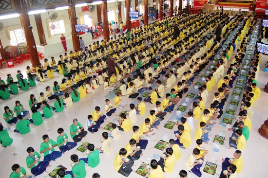 Kiên Giang: Gần 1.000 bạn trẻ đến tham dự Khóa tu mùa hè 2011 tại chùa Phật Quang ảnh 15