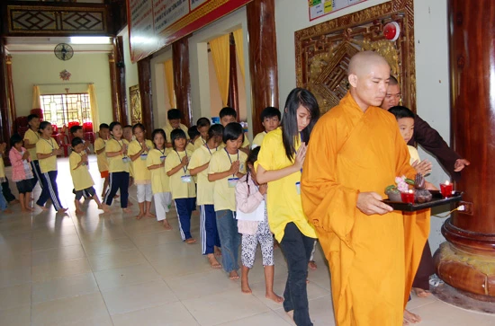 Kiên Giang: Gần 1.000 bạn trẻ đến tham dự Khóa tu mùa hè 2011 tại chùa Phật Quang ảnh 18