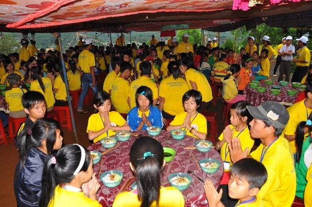 Chùm ảnh: Một ngày của khóa tu mùa hè tại chùa Hoa Khai - Đắk Nông ảnh 16