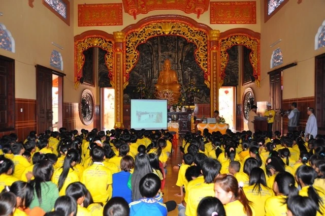 Chùm ảnh: Một ngày của khóa tu mùa hè tại chùa Hoa Khai - Đắk Nông ảnh 17