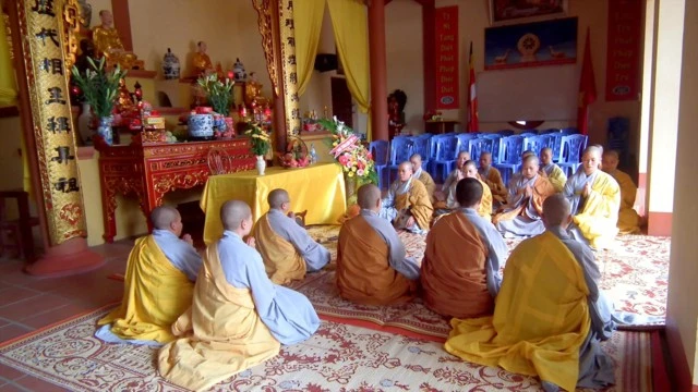 Phú Thọ: Chư Tăng Ni tác pháp an cư kiết hạ  2011 - 2555 ảnh 8
