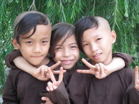 anh Thien than quet la.JPG