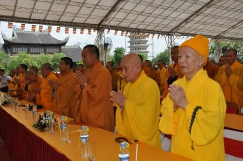 Ninh Bình: Chùa Bái Đính khánh thành tượng đài Đức Phật Di Lặc ảnh 1