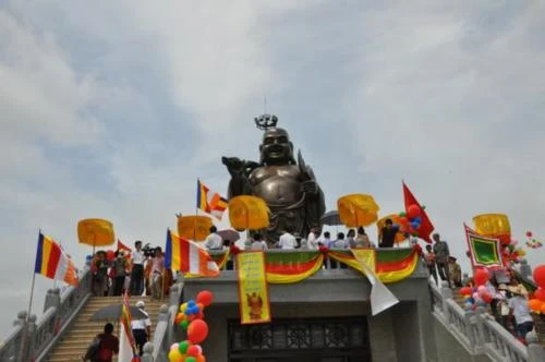 Ninh Bình: Chùa Bái Đính khánh thành tượng đài Đức Phật Di Lặc ảnh 11