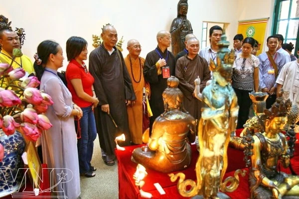 Dương Phú Hiến và những pho tượng Phật cổ ảnh 11