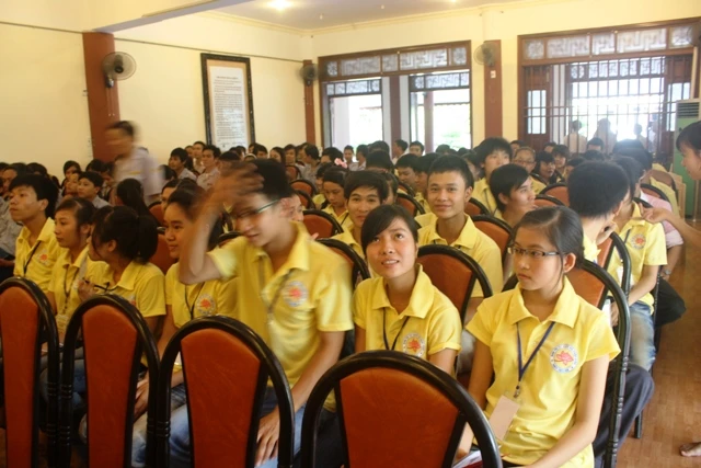 Thừa Thiên Huế: Tập huấn và lễ xuất phát "Tiếp sức mùa thi 2011" ảnh 4 Thừa Thiên Huế: Tập huấn và lễ xuất phát "Tiếp sức mùa thi 2011" ảnh 4