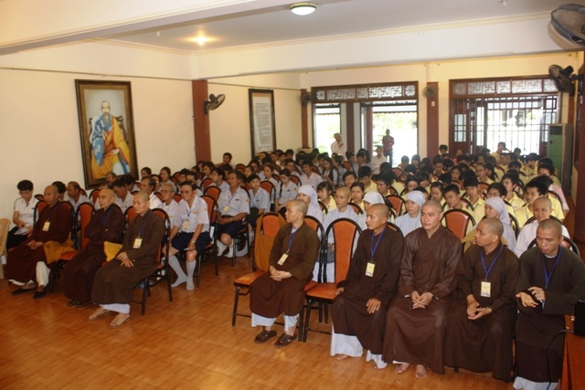 Thừa Thiên Huế: Tập huấn và lễ xuất phát "Tiếp sức mùa thi 2011" ảnh 8 Thừa Thiên Huế: Tập huấn và lễ xuất phát "Tiếp sức mùa thi 2011" ảnh 8