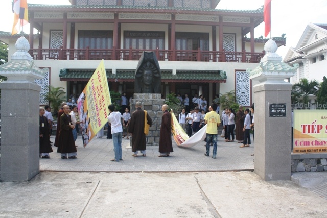 Thừa Thiên Huế: Tập huấn và lễ xuất phát "Tiếp sức mùa thi 2011" ảnh 10 Thừa Thiên Huế: Tập huấn và lễ xuất phát "Tiếp sức mùa thi 2011" ảnh 10