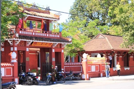 Phật giáo Huế đã sẵn sàng tiếp sức cho thí sinh kỳ thi đại học 2011 ảnh 11 Phật giáo Huế đã sẵn sàng tiếp sức cho thí sinh kỳ thi đại học 2011 ảnh 11