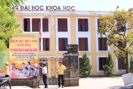 Phật giáo Huế đã sẵn sàng tiếp sức cho thí sinh kỳ thi đại học 2011 ảnh 13 Phật giáo Huế đã sẵn sàng tiếp sức cho thí sinh kỳ thi đại học 2011 ảnh 13