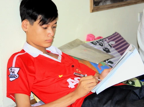 Cửa chùa đón các sĩ tử lai kinh ứng thí ảnh 3