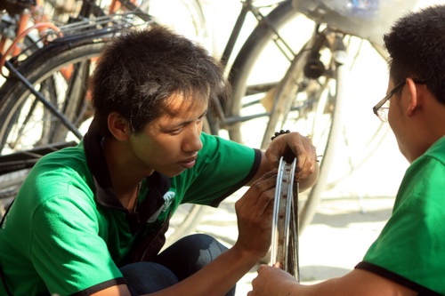 Cửa chùa đón các sĩ tử lai kinh ứng thí ảnh 6