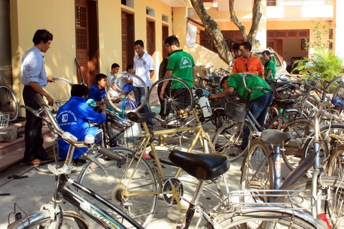 Cửa chùa đón các sĩ tử lai kinh ứng thí ảnh 10