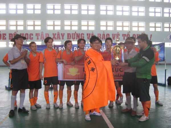 Đà Nẵng: Bế mạc Giải bóng đá chào mừng 60 năm GĐPTVN ảnh 9